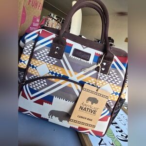 American Native Lunchbox‎